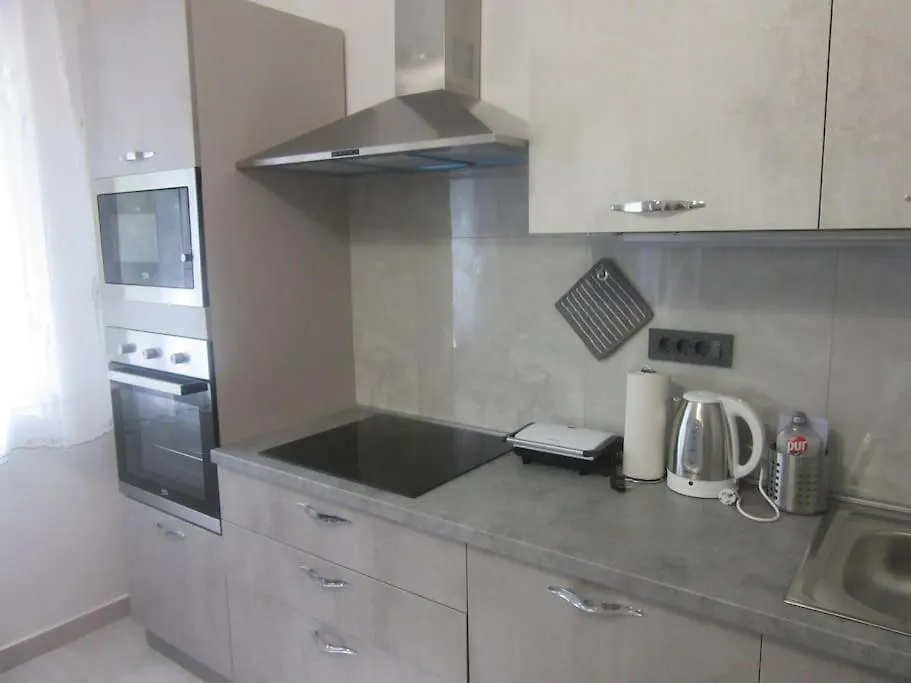 Apartment Apartman Ira - Prelijep Stan + Besplatni Parking Pula